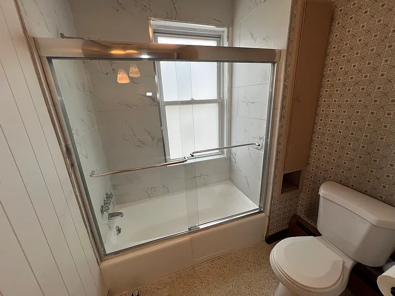 136 Sanders Rd — Photo 11