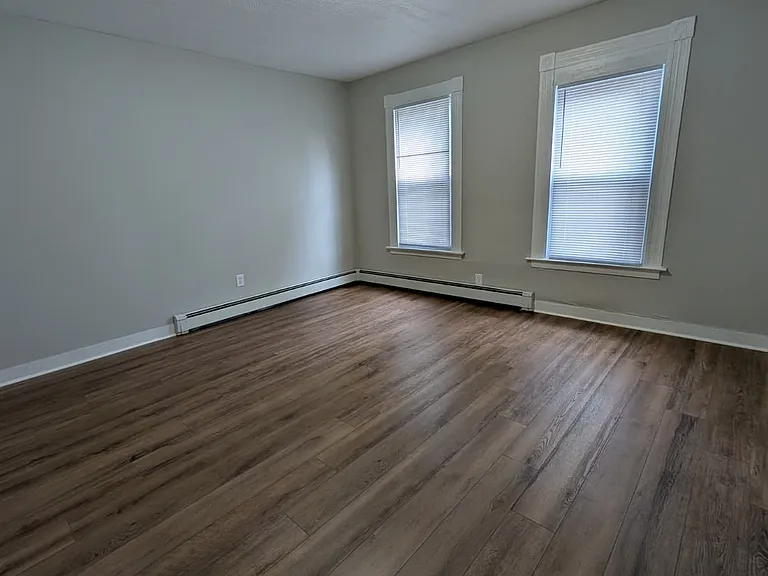 38 Daggett St #11 — Photo 4