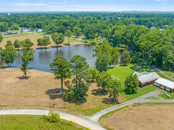321 Rainbow Ave N, Rainsville, AL 35986