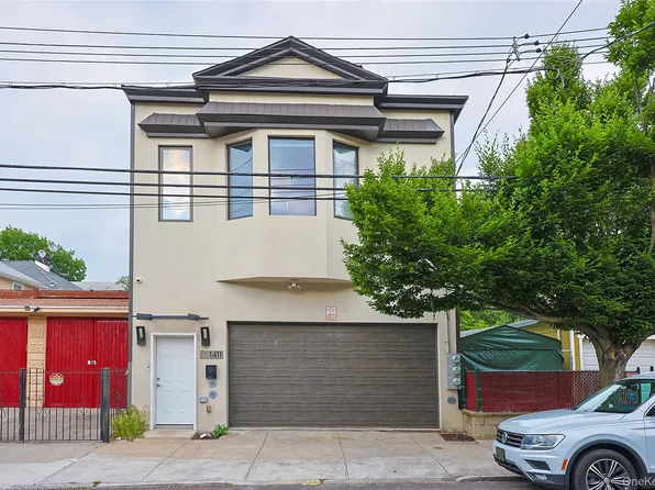 14-11 114 Streets, College Point, NY 11356