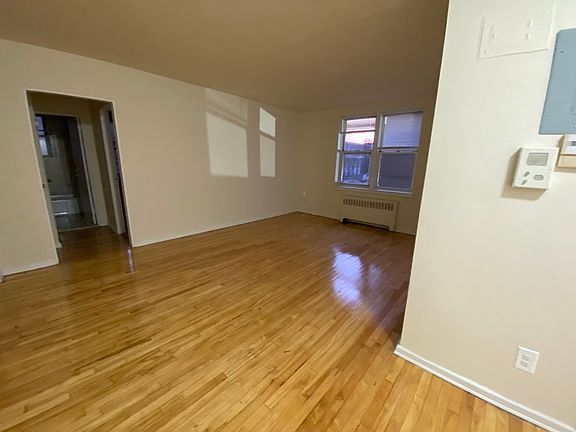 3rd image of 143-11 Barclay Ave #22