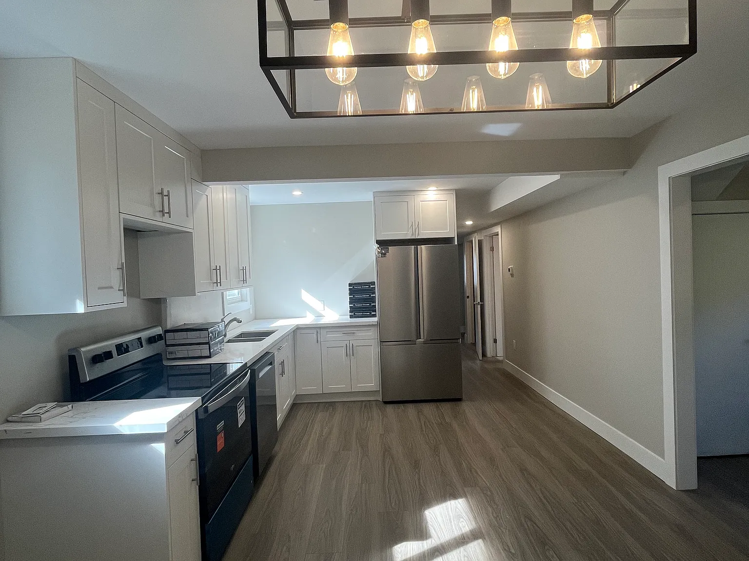 4 bed, $2,650 — Photo 2