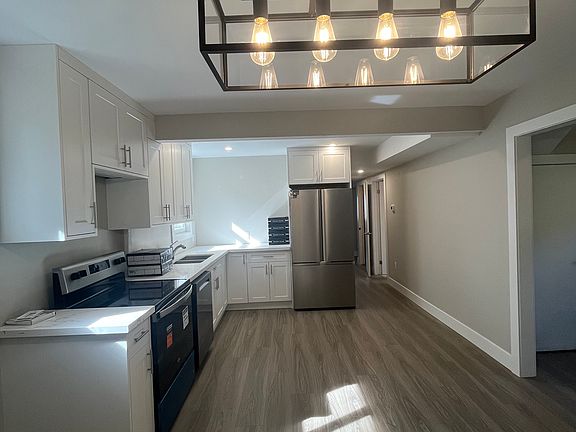 2nd image of 784 Adelaide St N #1