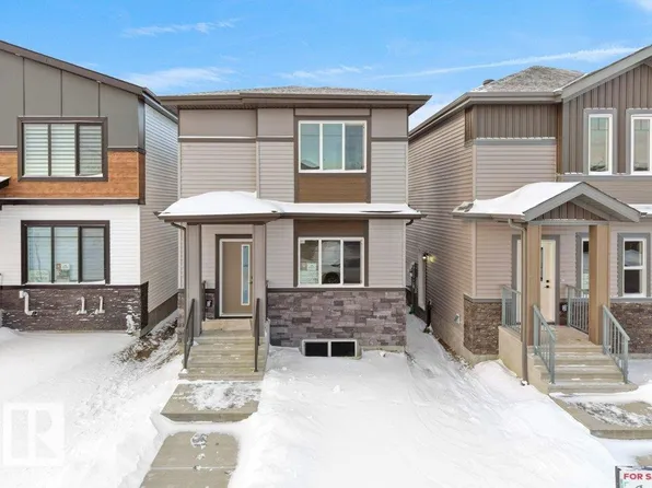 260 24th St SW, Edmonton, AB T6X 3K4