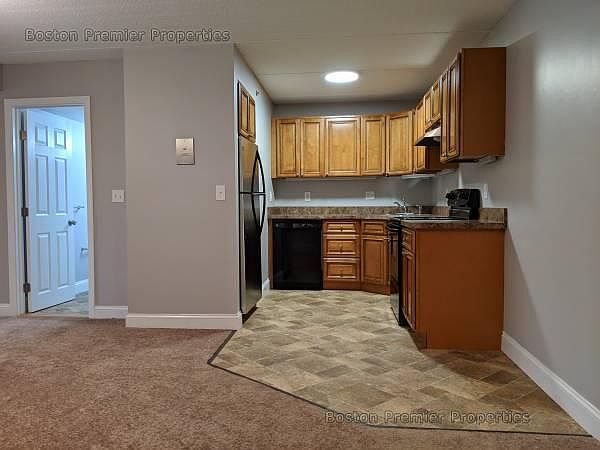 1st image of 176 Presidents Ln APT 109