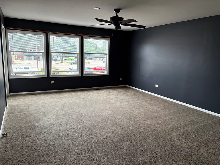 4721 W Elm St — Photo 1