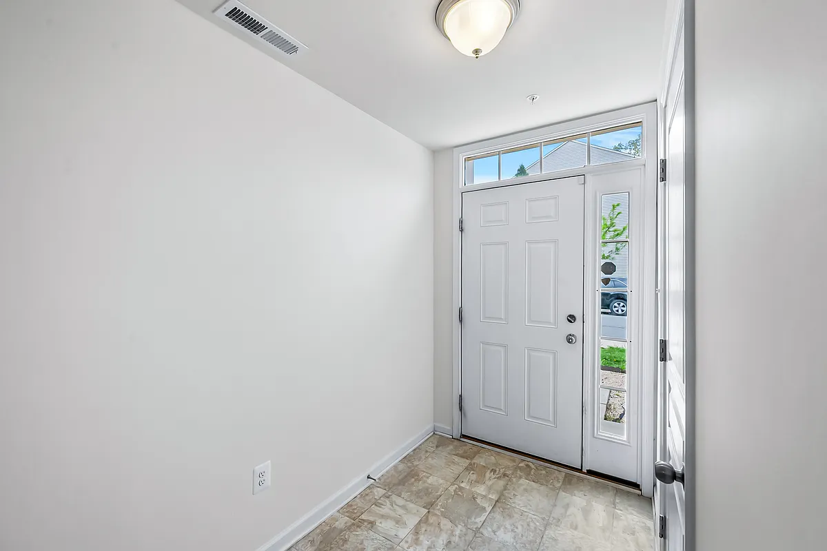 Building Photo - 644 Shore Forest Dr