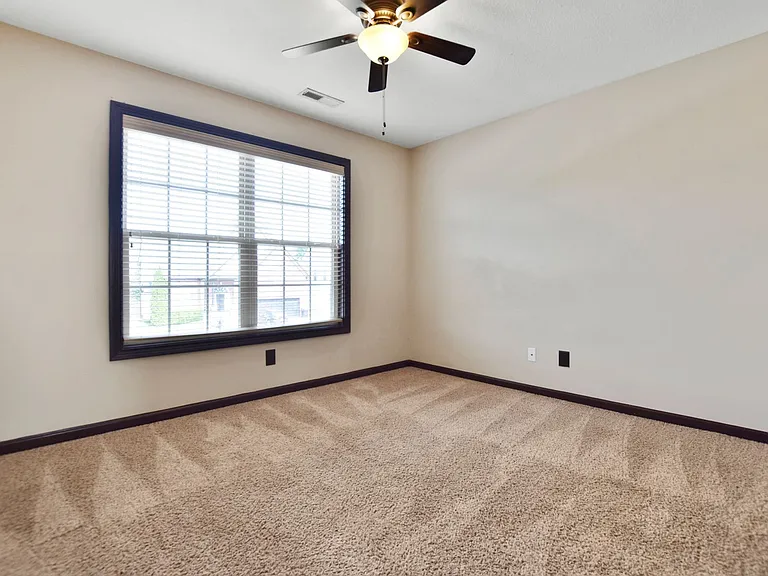 1240 Chinook Cir — Photo 25