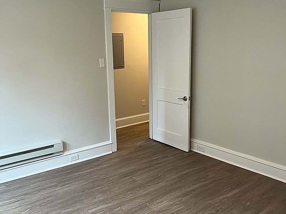 4th image of 4200 Woodland Ave #4202A