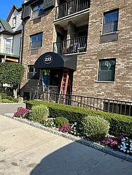 Rented by FAR Property Management