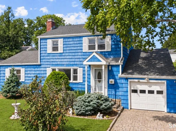 26 Powell Terrace, Bridgeport, CT 06604