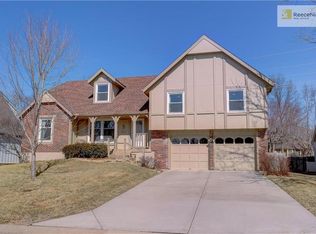 12812 W 70th Ter, Shawnee, KS 66216