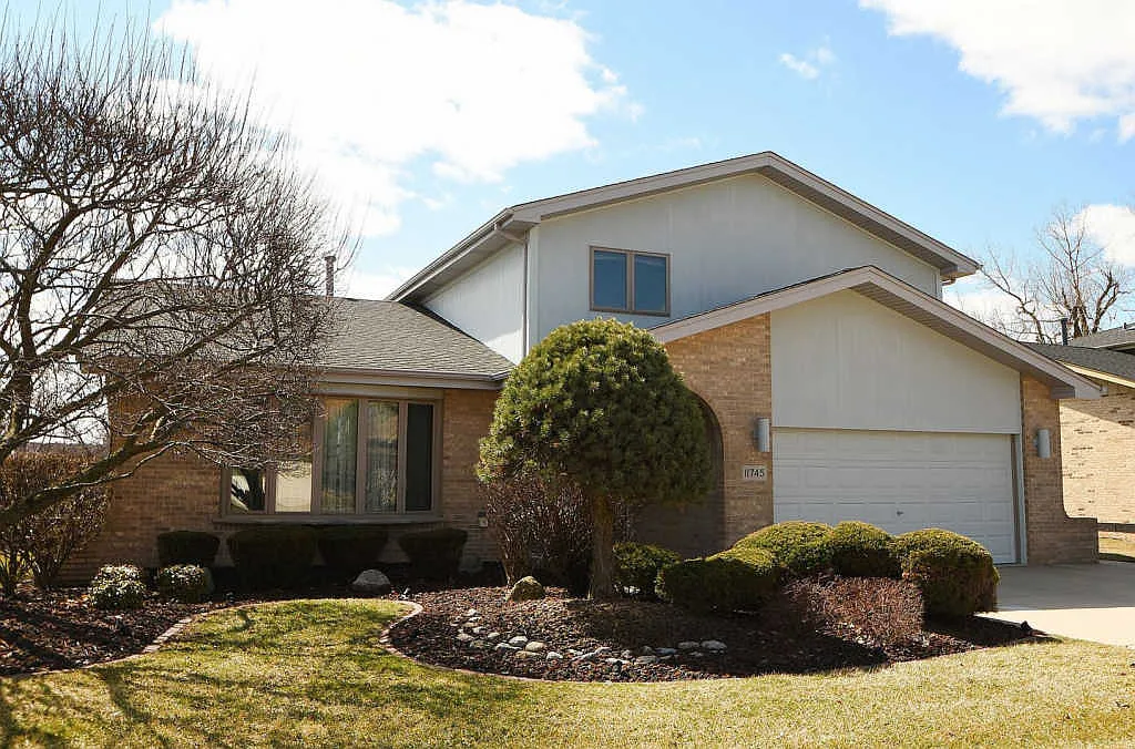 11745 Brook Hill Dr photo 1