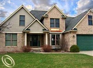 1138 Highland Dr, Saint Clair, MI