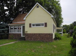 704 S Victor St, Christopher, IL 62822