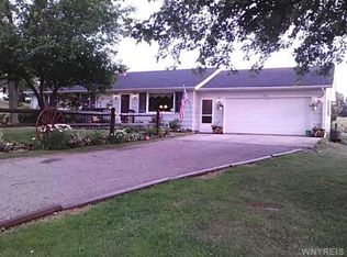 670 Perry Rd, Strykersville, NY 14145