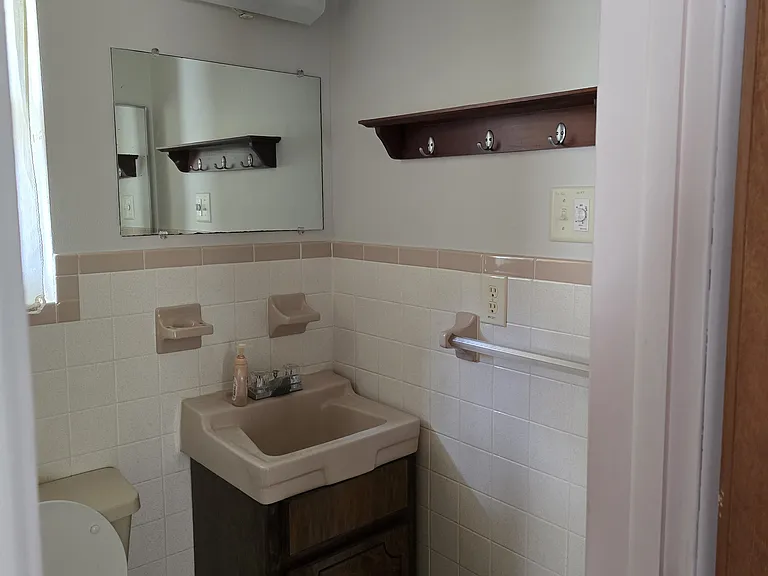 412 Sunset Rd — Photo 4