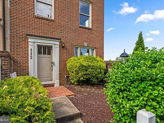 3rd image of 112 Ridgepoint Pl