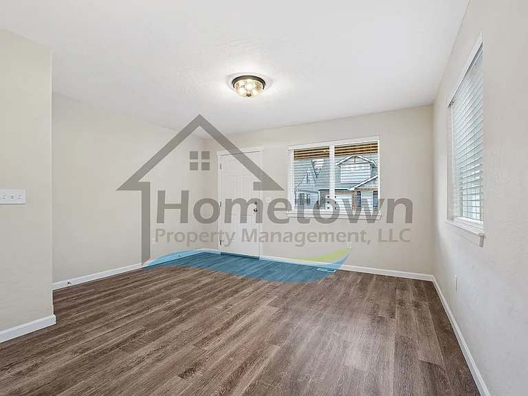 1358 N Sadee Ln — Photo 6