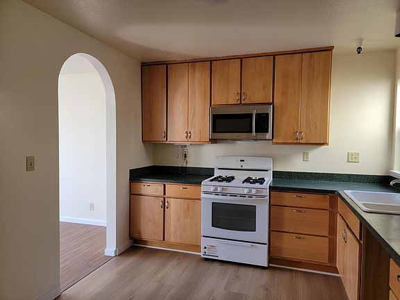 4th image of 565 37th Ave
