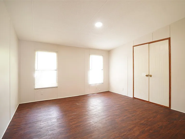9533 Cypress Dr — Photo 11
