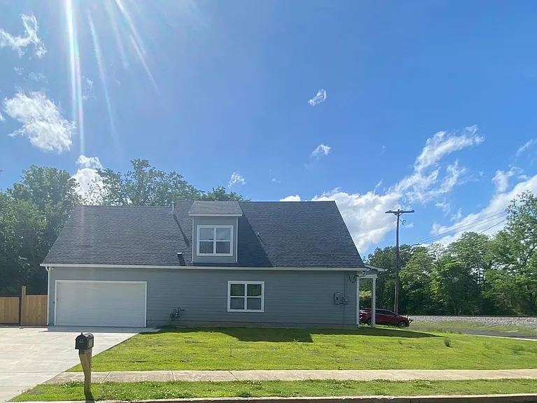 383 Halley Rd — Photo 30