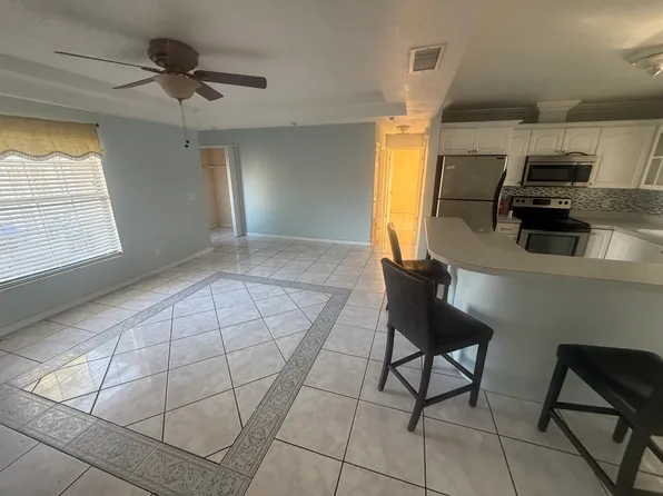 1084 Shepherd Ave, Deltona, FL 32738