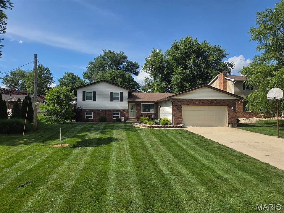 1st image of 160 Sunray Dr