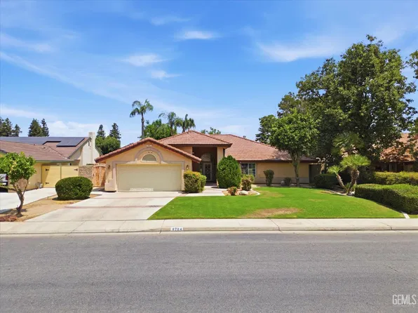 8704 Bridlewood Ln, Bakersfield, CA 93311