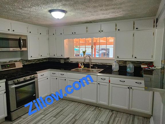 2nd image of 5149 Central Dr