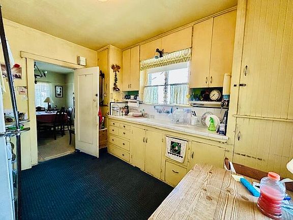 5th image of 822 Jennings Ave