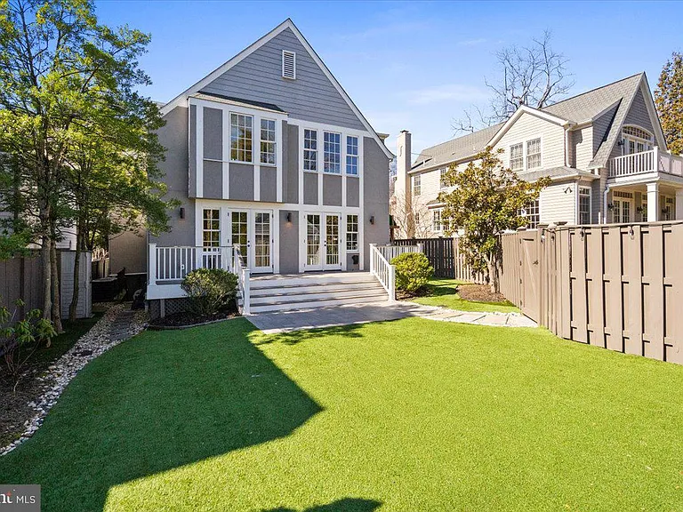 3213 Foxhall Rd NW — Photo 34