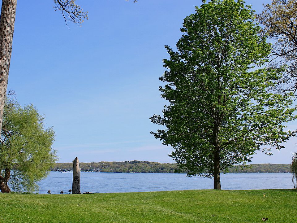 1st image of W4437 N Lake Shore Dr