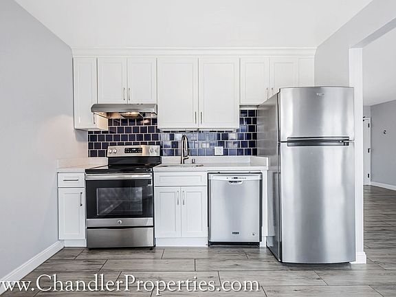 5th image of 2107 Larkin St APT 7