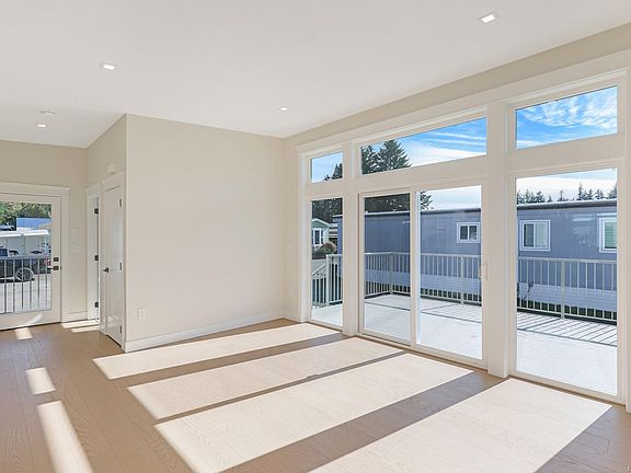 3rd image of 1240 Wilkinson Rd #16