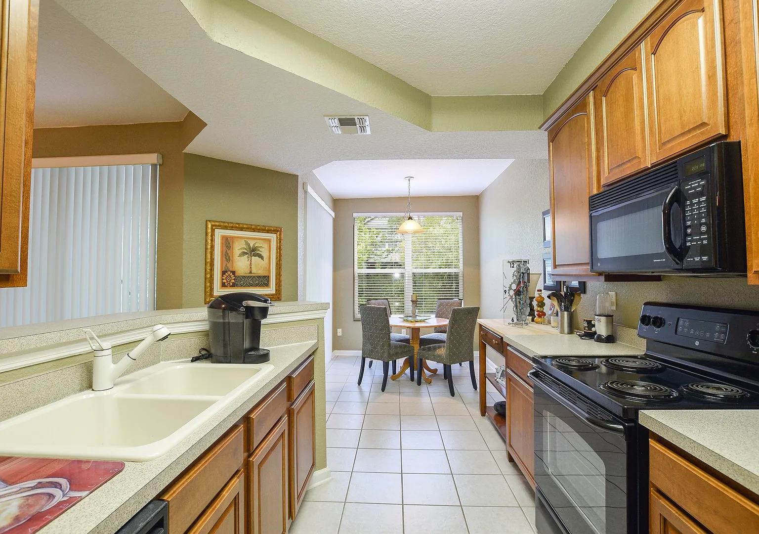 Adorable 2 Bed 2 Bath Townhome With Office For Rent In Sanford, Fl! — Photo 4