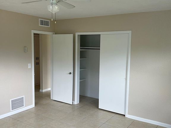 5th image of 1580 San Helen Dr