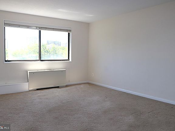 3rd image of 3515 Washington Blvd APT 501