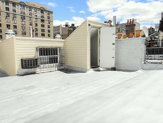 Rented by Balass Ralph, LREB | media 6