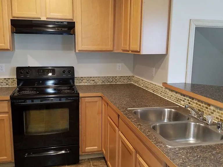 11204 71st Avenue Ct E — Photo 3