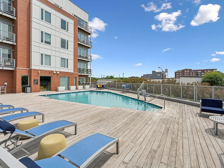 The Waterford At Rocketts Landing — Photo 21