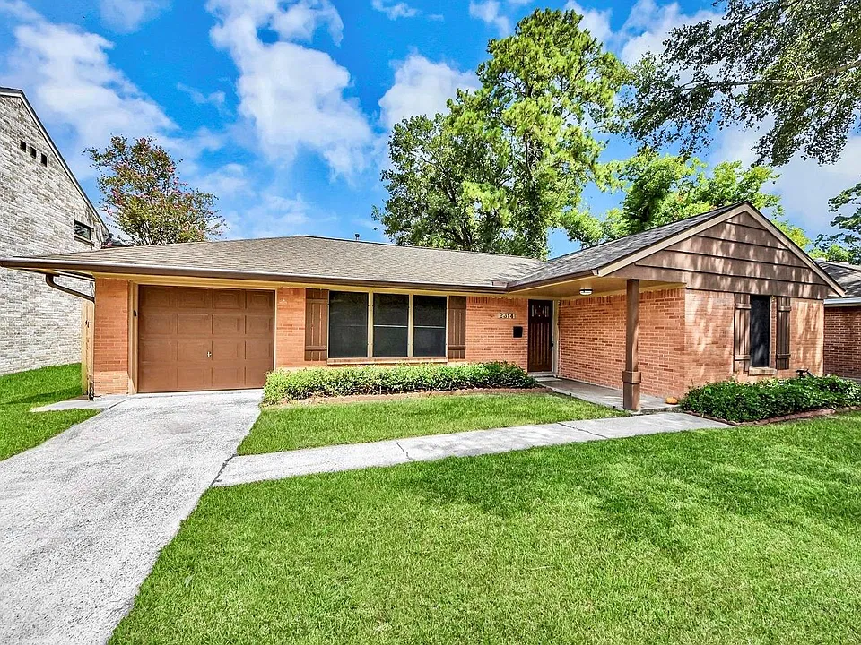 2314 Lamonte Ln