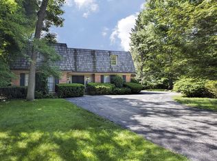 144 Whitebridge Ln, Winnetka, IL 60093