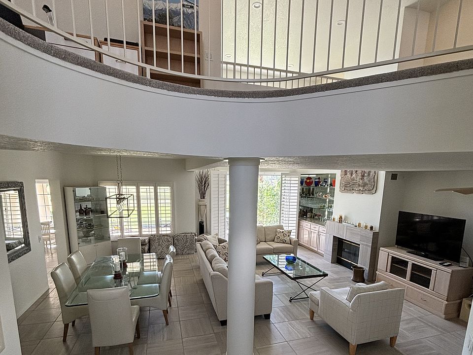 Open first floor, kitchen and laundry room is to the left