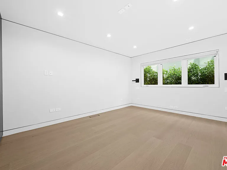 1211 S Sherbourne Dr #2 — Photo 11