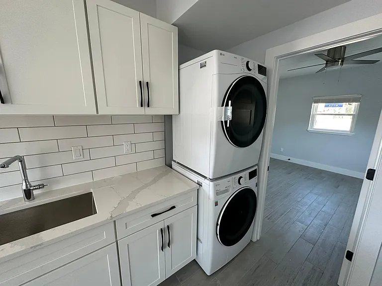 209 Sailfish Dr E — Photo 5