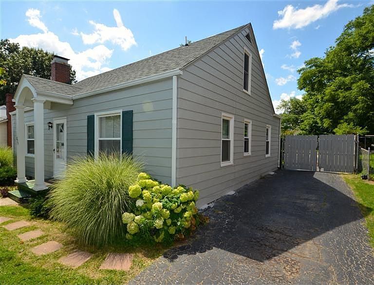 1st image of 829 Warfield Pl