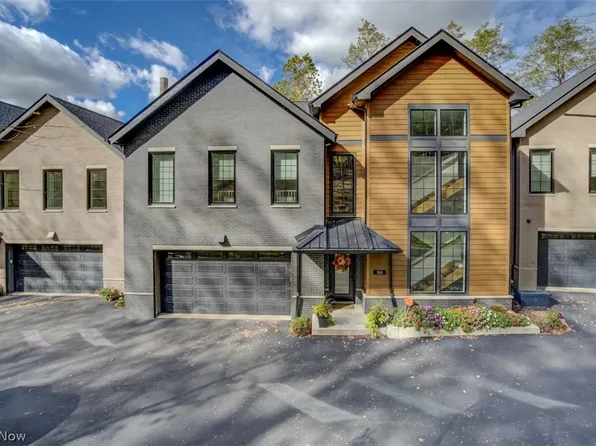 188 Cleveland St, Chagrin Falls, OH 44022