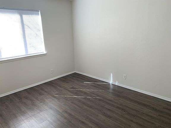 4th image of 130 Rhode Island St SE APT C