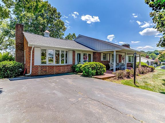 2nd image of 455 Hilltop Dr
